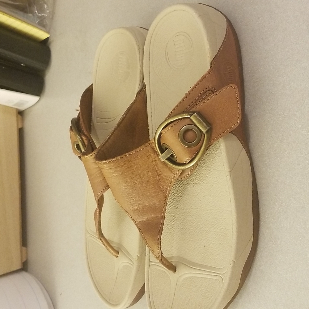 Brown Fitflop w/Buckle